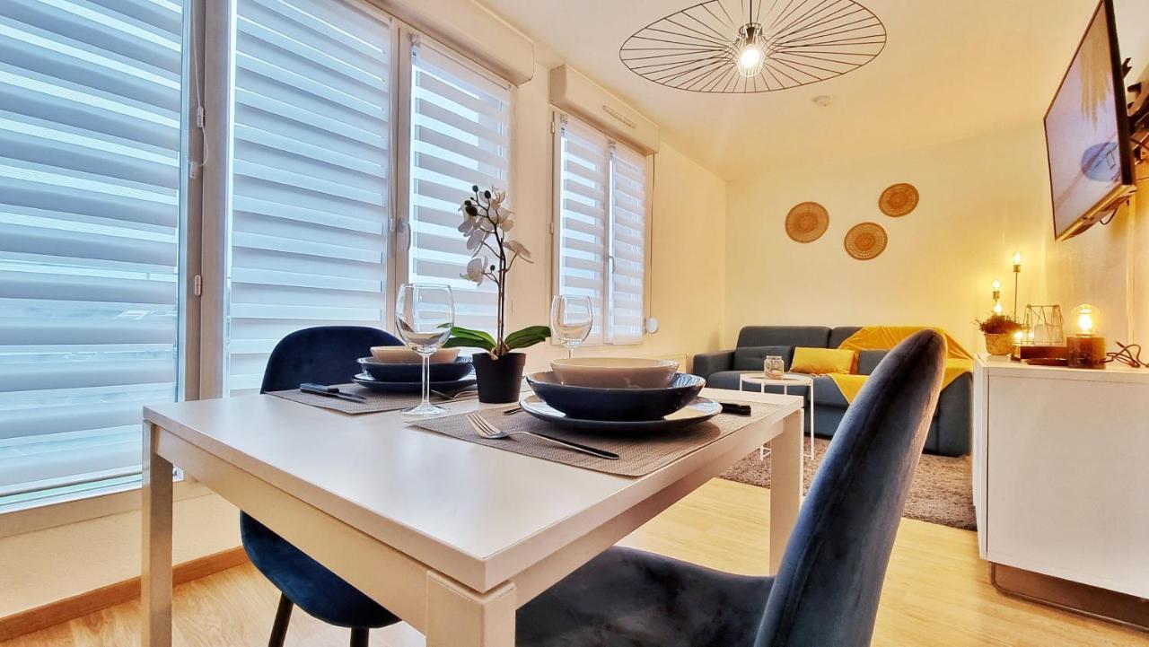 Le Smart - Parking - Terrasse - Wifi - Mulhouse - Relax Bnb Pfastatt Exterior photo