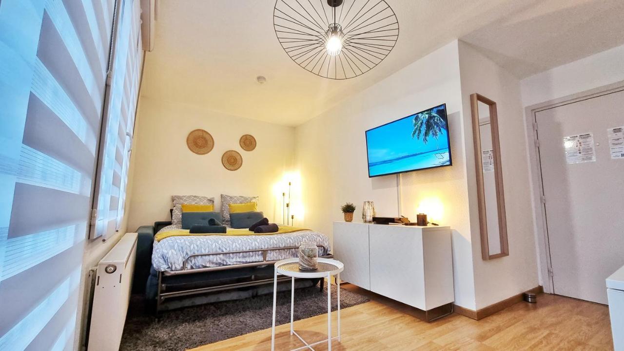 Le Smart - Parking - Terrasse - Wifi - Mulhouse - Relax Bnb Pfastatt Exterior photo